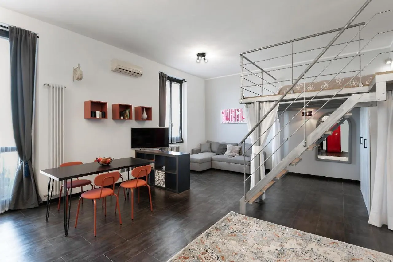 Accogliente Loft Di Design In Bovisa Apartment Milan