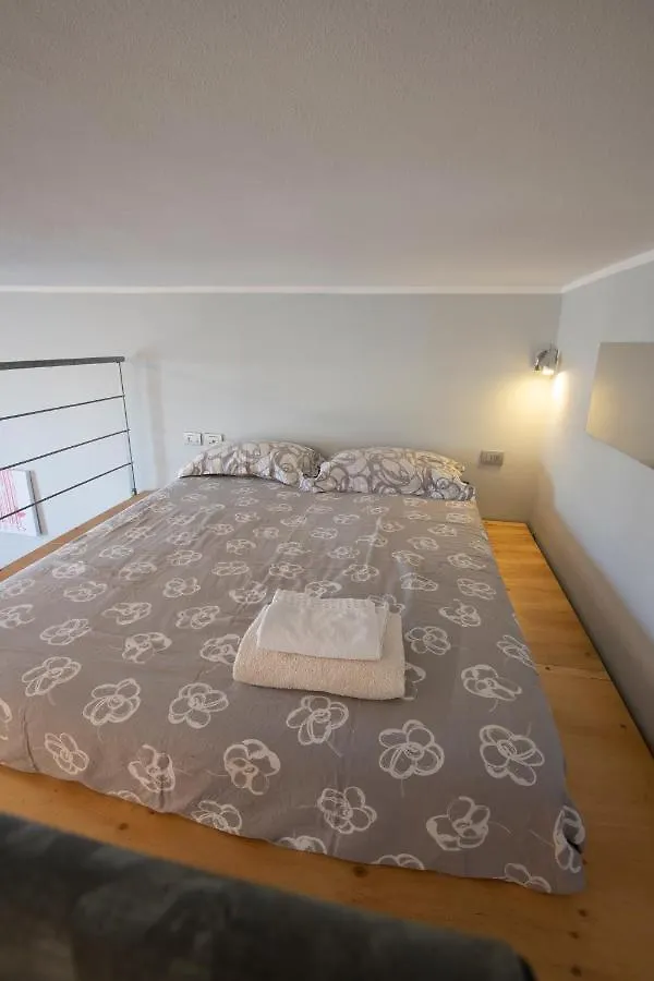 Accogliente Loft Di Design In Bovisa Apartment Milan